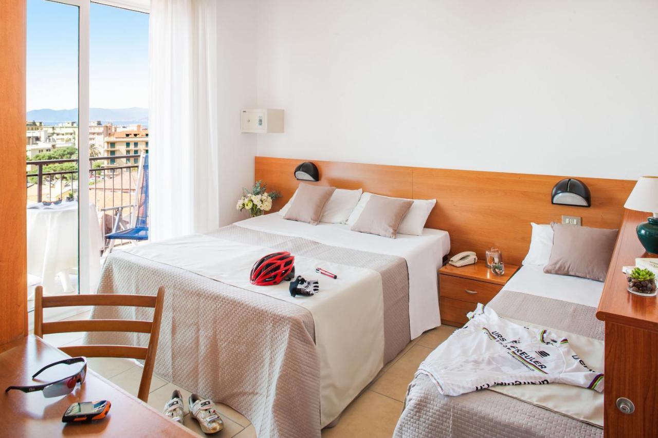 Hotel Europa 피날레리구레 외부 사진
